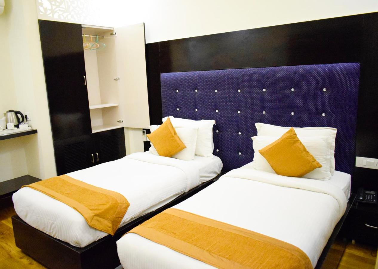 Hotel Pearl Blue Agra  Εξωτερικό φωτογραφία