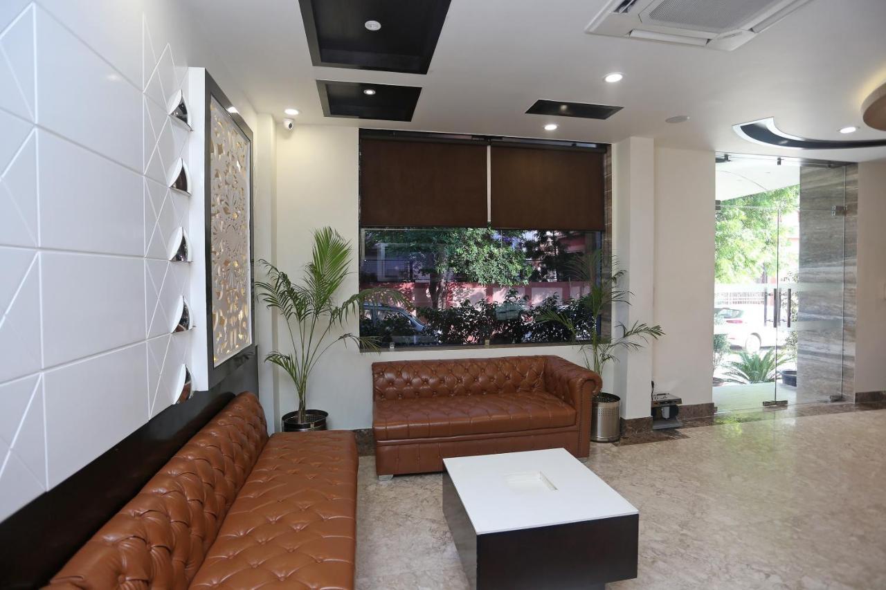 Hotel Pearl Blue Agra  Εξωτερικό φωτογραφία